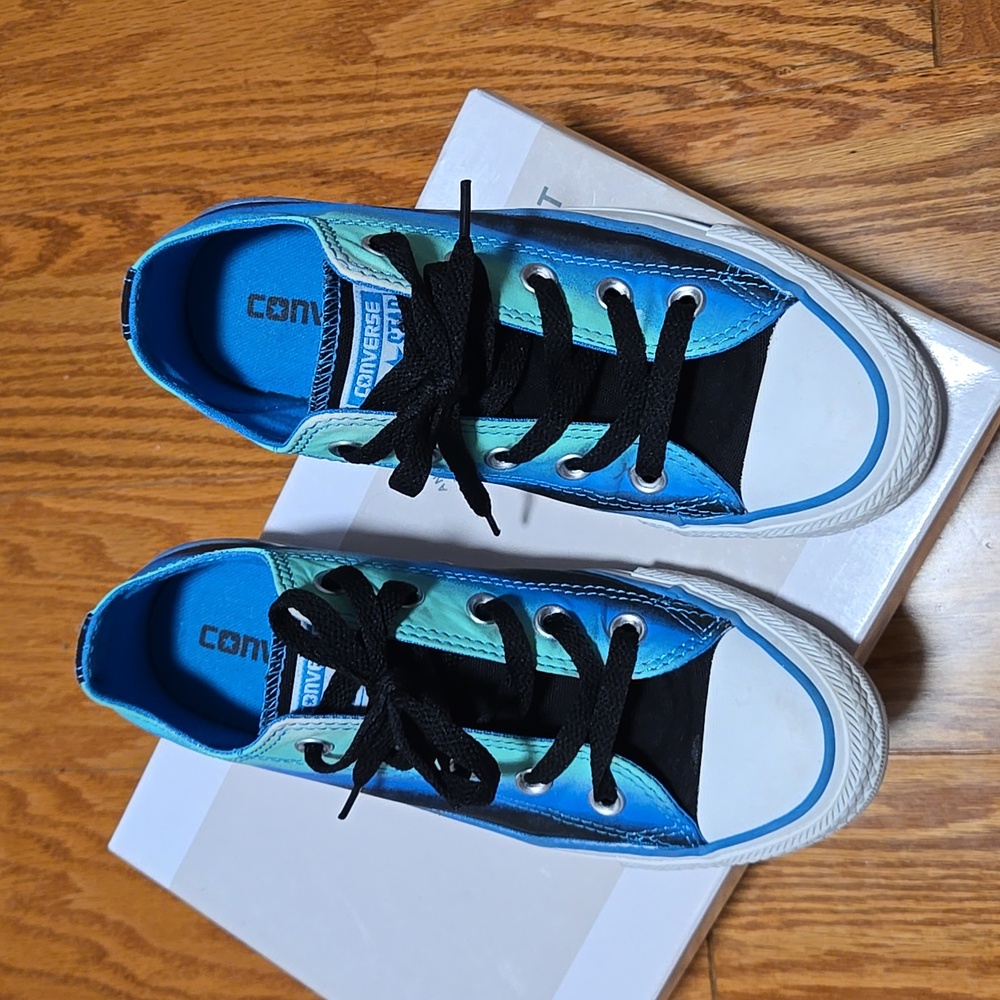 Woman Converse Blue Sneakers Shoes